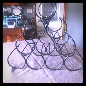 Metal wine rack